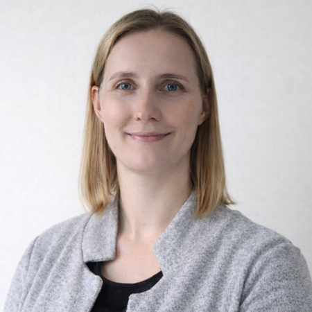 Portraitbild von Janine Riehl